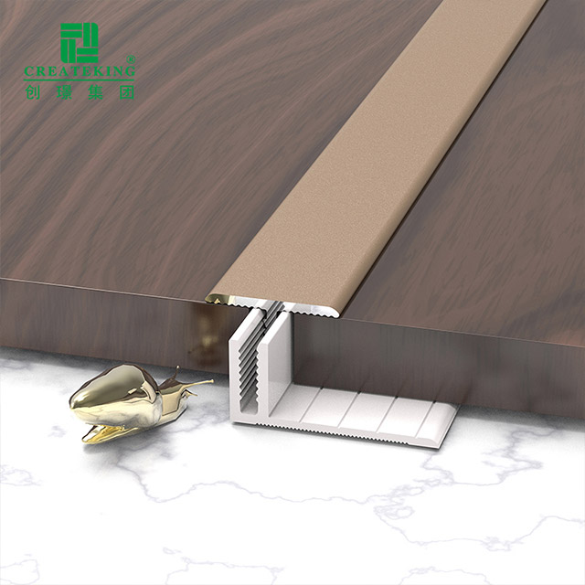 Garniture de bord en alliage d'aluminium en forme de T de 18 x 11,4 mm.