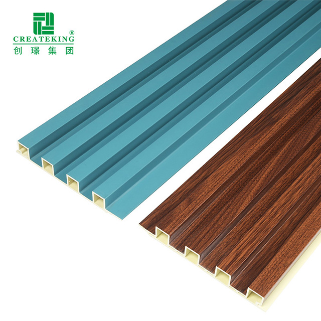 Foshan fabrique des panneaux muraux en bois-plastique imperméables personnalisés pour la décoration intérieure