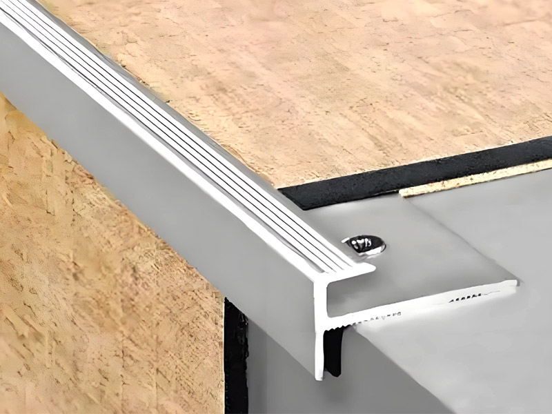 Moulure de nez de marche : la meilleure solution pour l'antidérapant et la décoration des escaliers