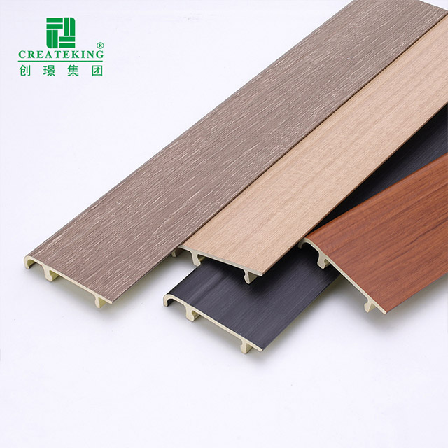 Plinthe à clipser en PVC 76*14 mm