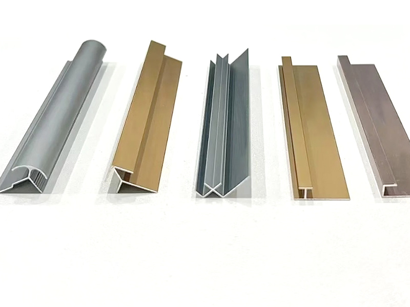 Les garnitures de carrelage chromées rouillent-elles ?