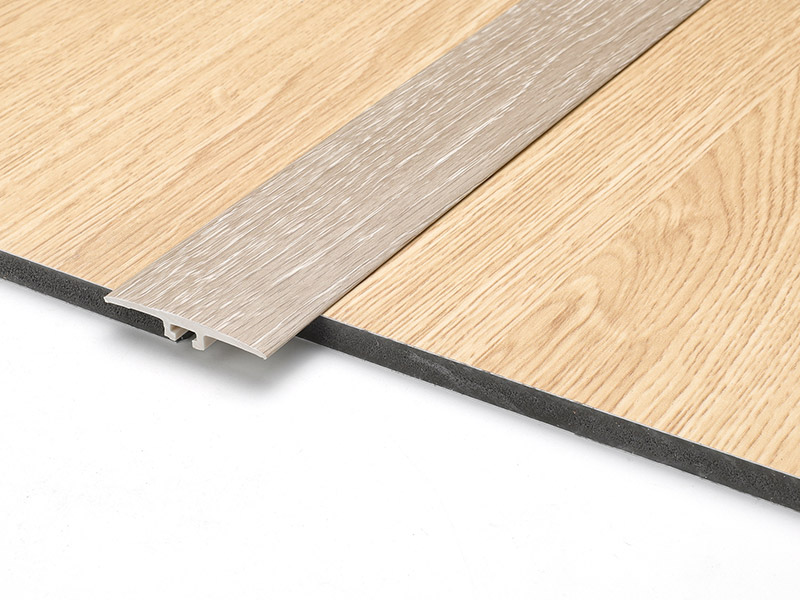 Bande de seuil de porte effet bois SPC 42*6.6mm