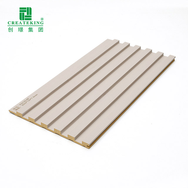 Panneaux muraux cannelés solides en PVC 130*7.8mm