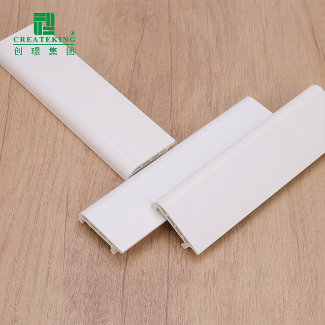 Plinthe à clipser en PVC 50*15 mm