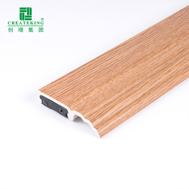 Plinthe à clipser en PVC 85*16 mm