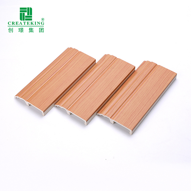 Plinthe à clipser en PVC 85*16 mm