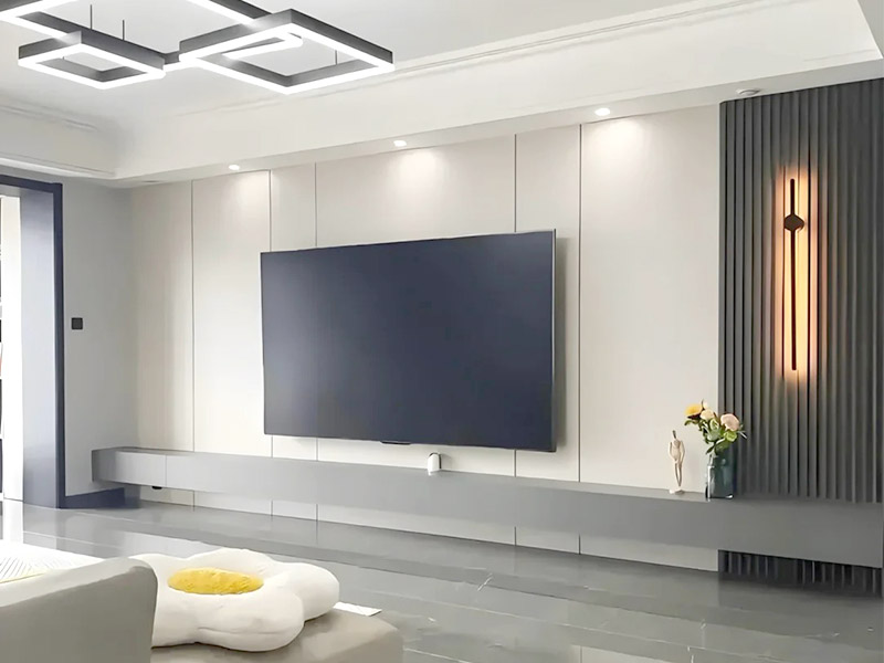 Pouvez-vous mettre un téléviseur sur un mur de panneau?