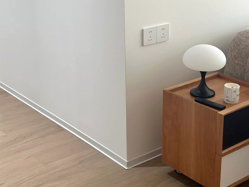 Qu’est-ce que les plinthes métalliques ?