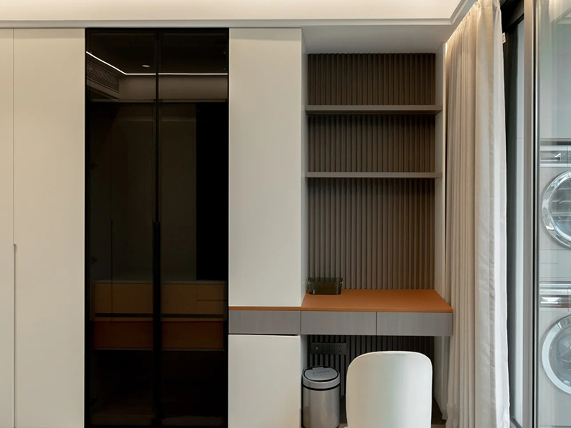 Panneaux muraux cannel&eacute;s solides en PVC 130*7.8mm