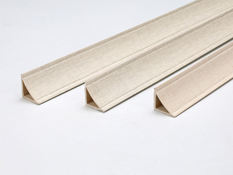 Garnitures de bord d'angle int&eacute;rieur en PVC 20*20 mm