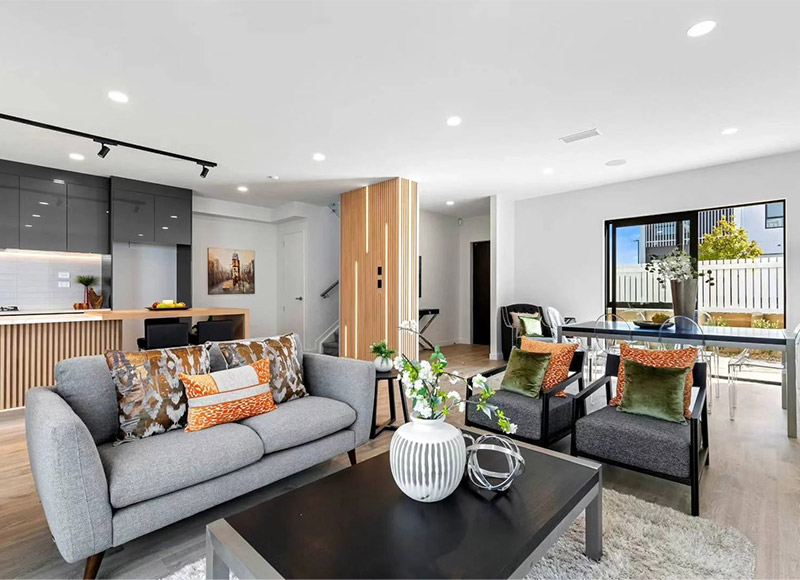 Composition, caractéristiques et utilisations courantes des panneaux muraux en bois et plastique