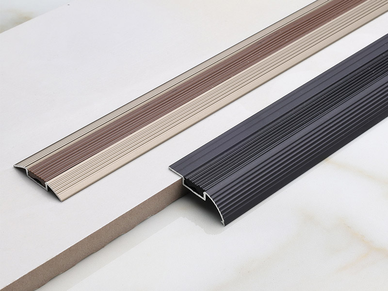 Bande r&eacute;ductrice en aluminium