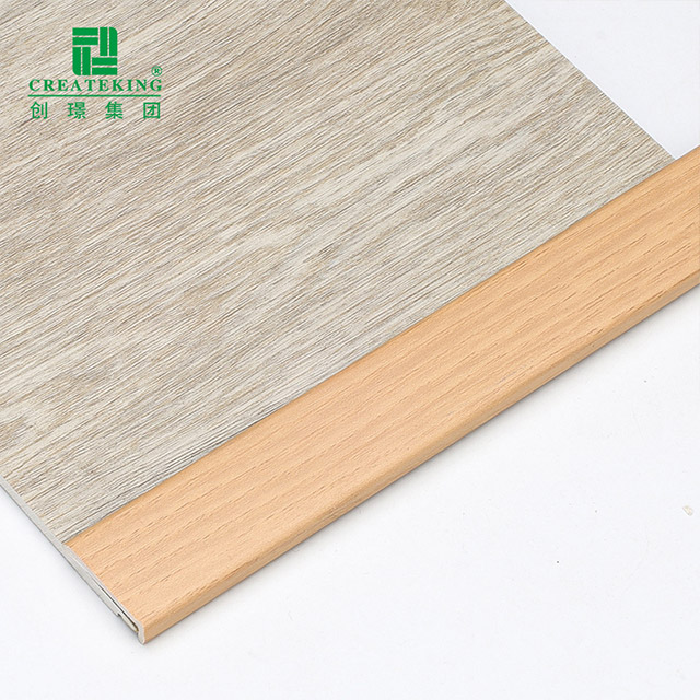 Bande de bord de sol SPC en forme de L de 24 x 4 mm.