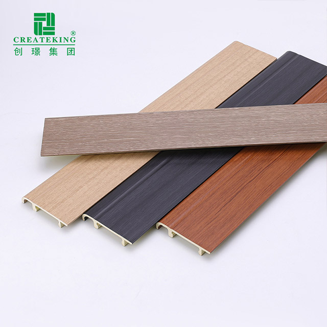 Plinthe à clipser en PVC 76*14 mm