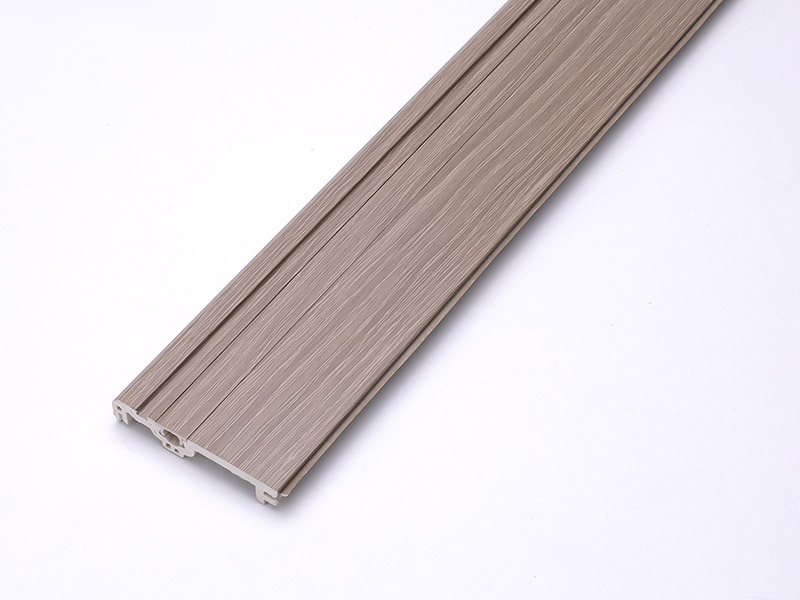 Plinthe cach&eacute;e de clou de 75*14mm WPC