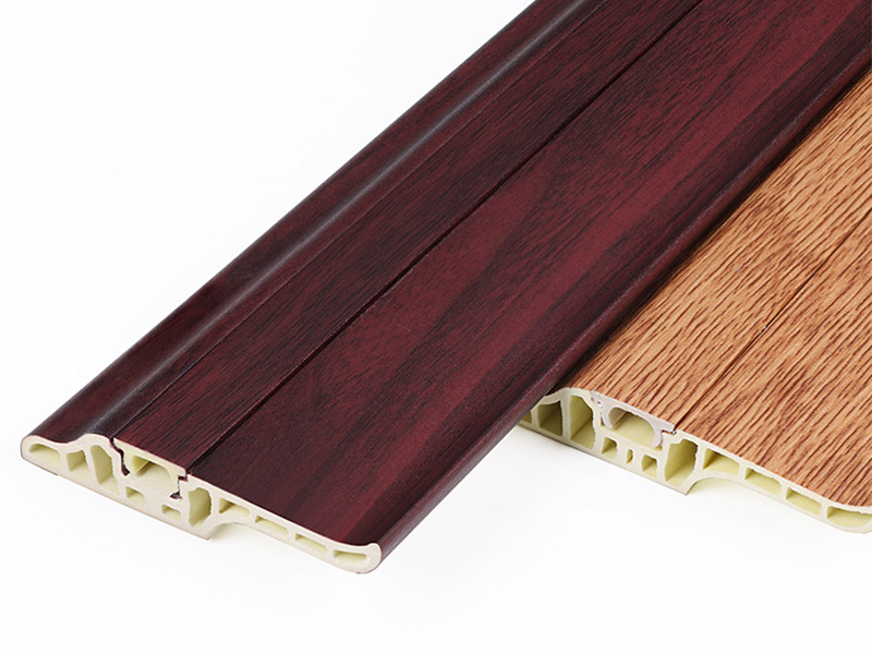 Plinthe en langue d'agneau en PVC 68*17 mm