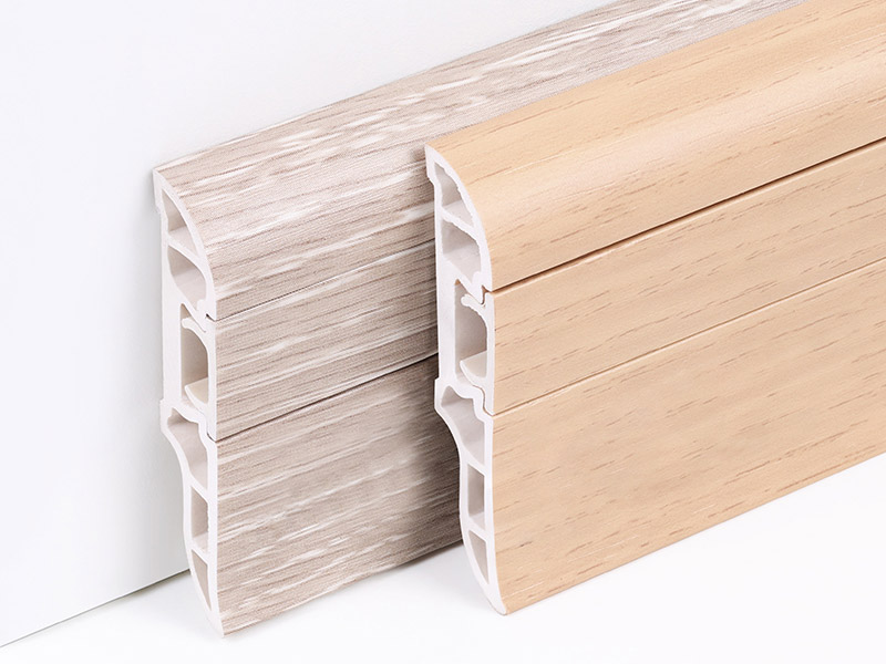 Plinthe &agrave; ongles cach&eacute;e en PVC 50*12mm