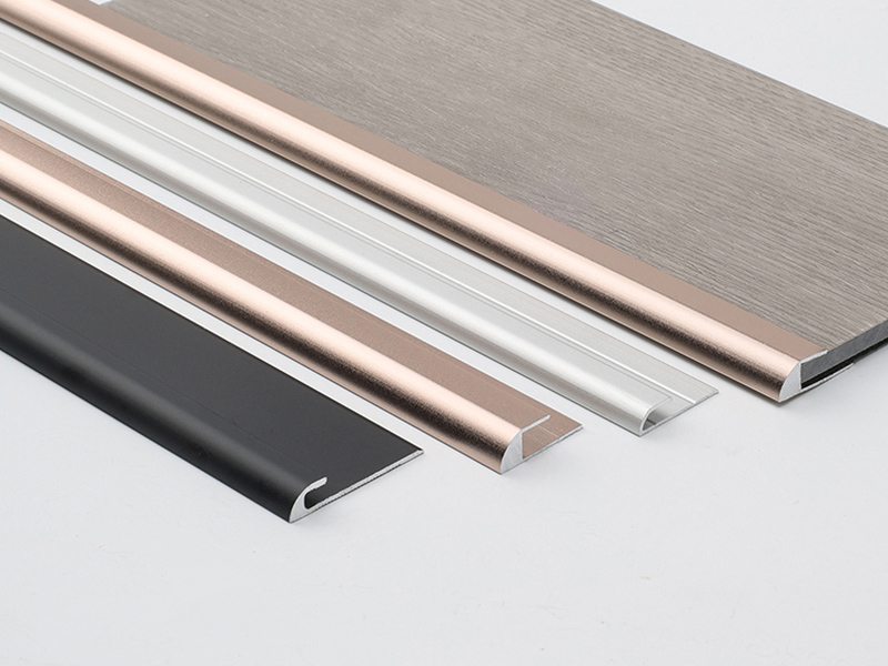 Bande de garniture de sol en alliage d'aluminium en forme de C