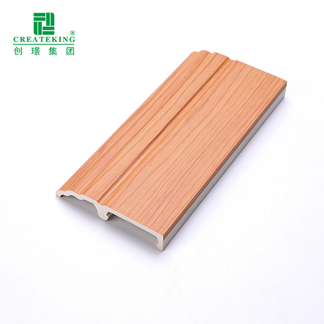 Plinthe à clipser en PVC 85*16 mm