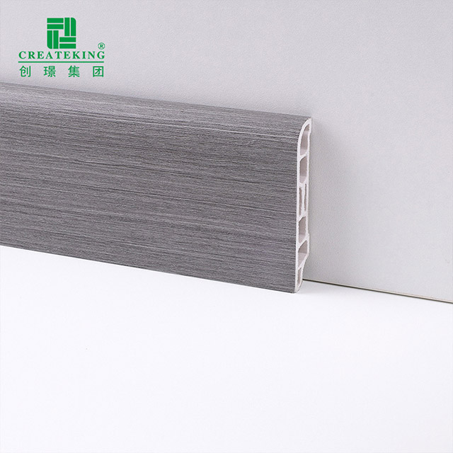 Plinthe en PVC à grain de bois 60*15 mm