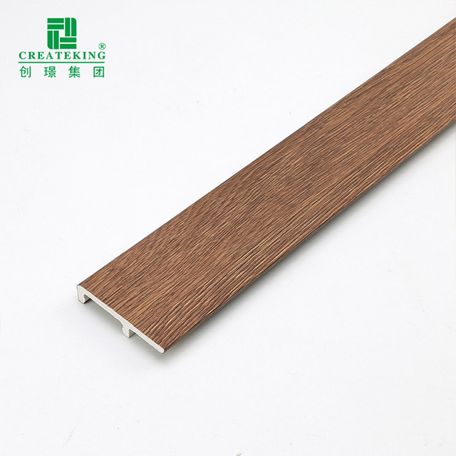 Plinthe à clipser en PVC 60*12 mm