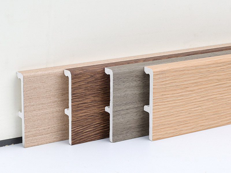 Plinthe &agrave; clipser en PVC 60*12 mm