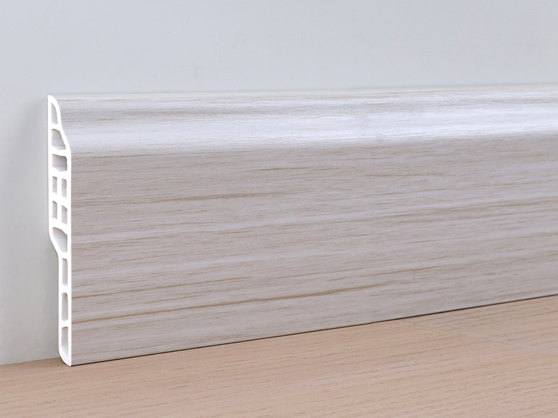 Plinthe en langue d'agneau en PVC 80*14 mm