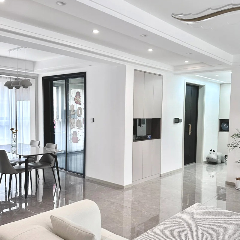 Comment choisir le matériau des plinthes du salon ?